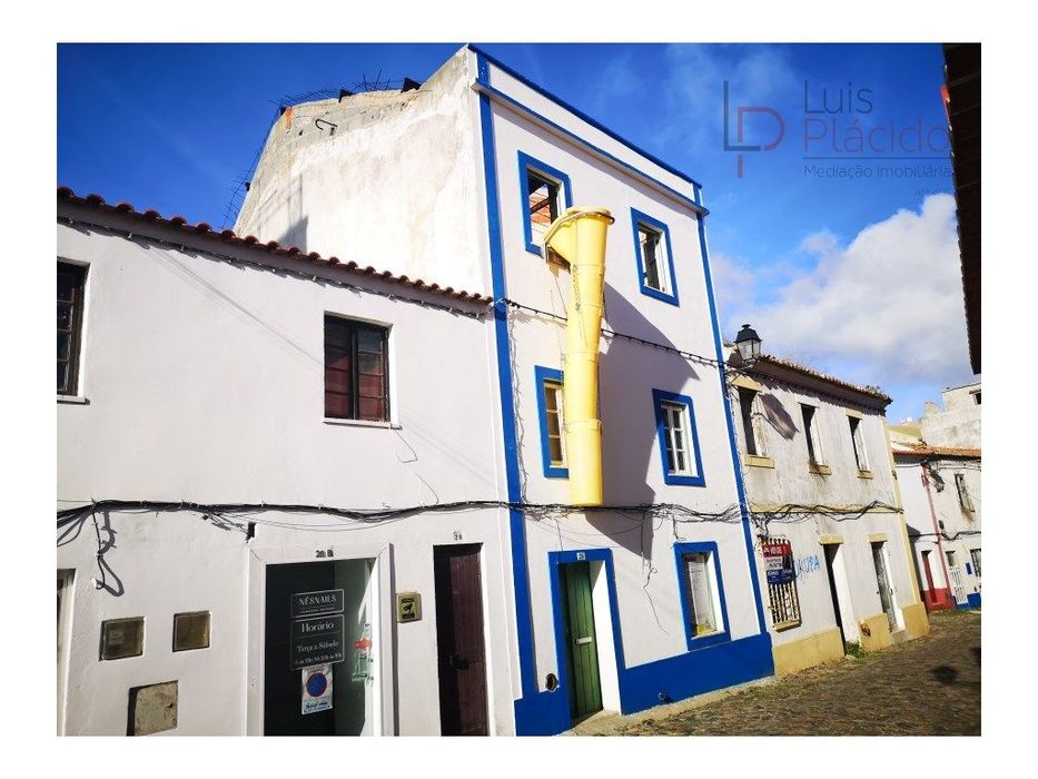 Moradia Centro Histórico de Sines | Projeto Aprovado | Excelente Te...