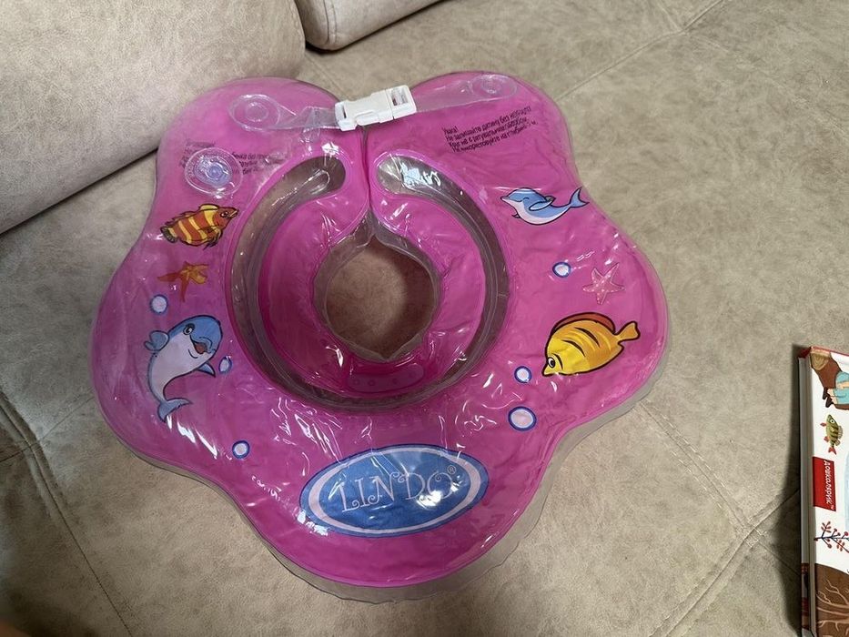 Круг для купання коло купания на шию