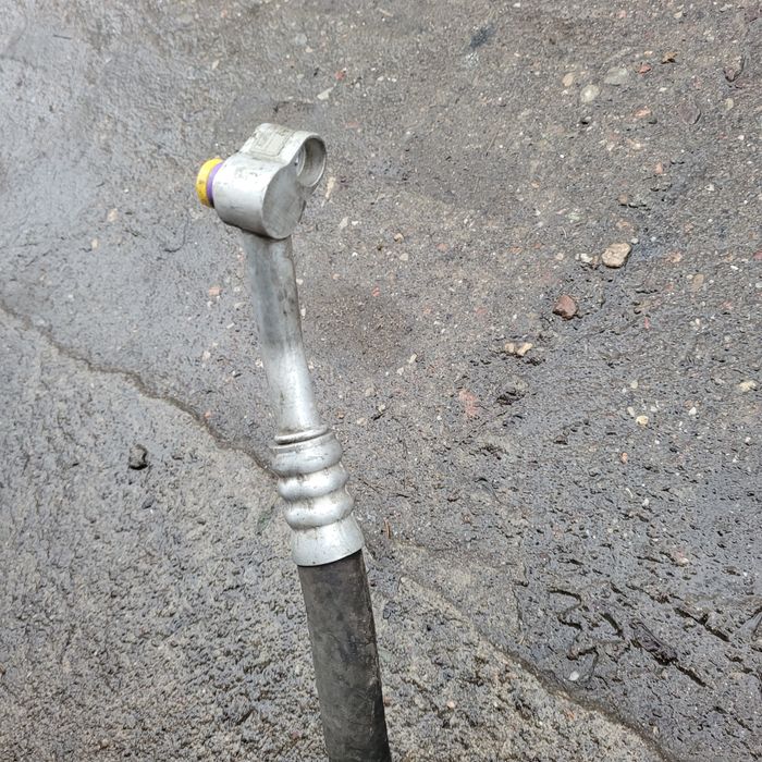 Przewód rurka wąż klimatyzacji vw golf V 1.4FSI 1.6FSI benzyna 2004r