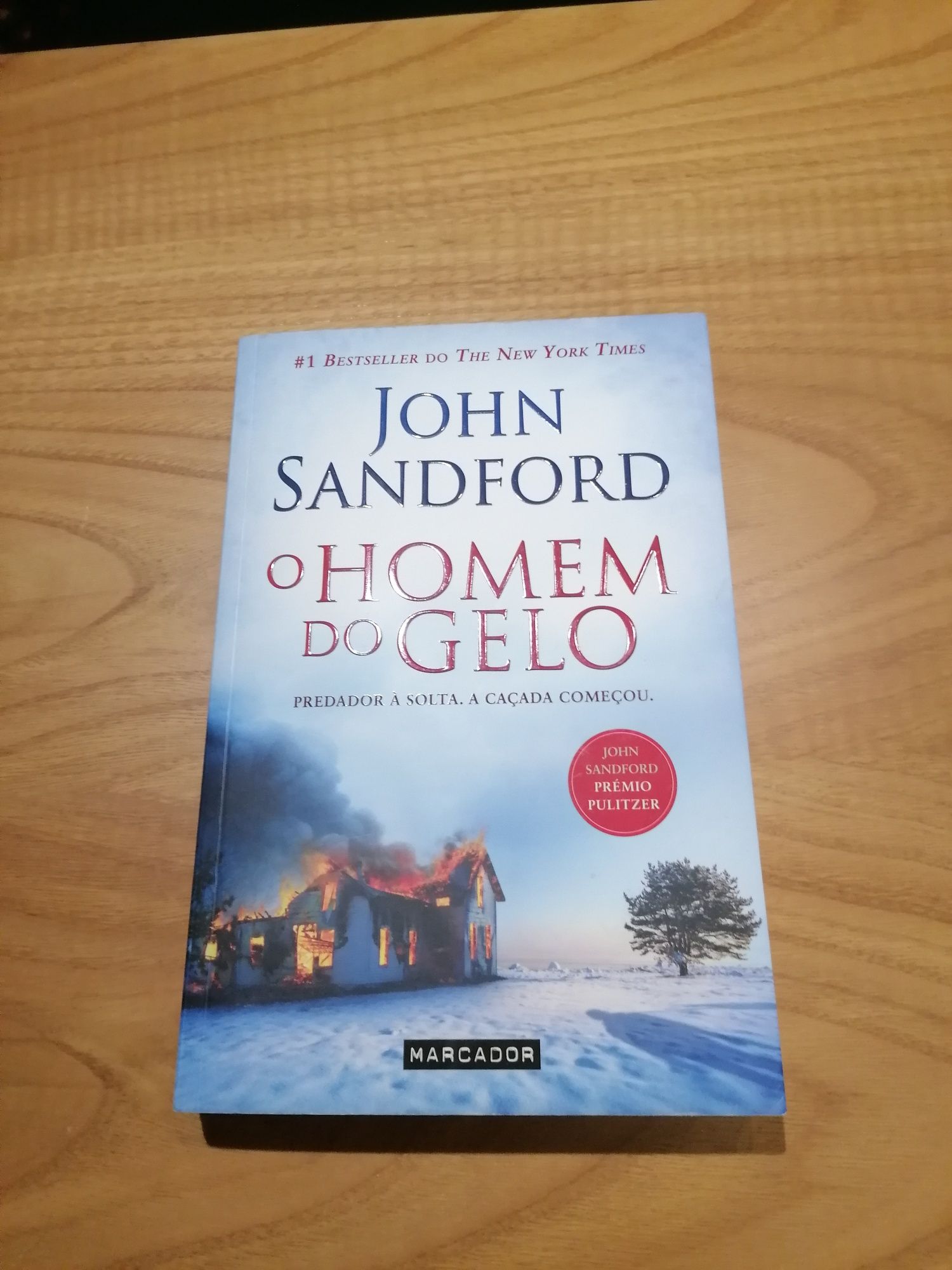Livros de suspense.