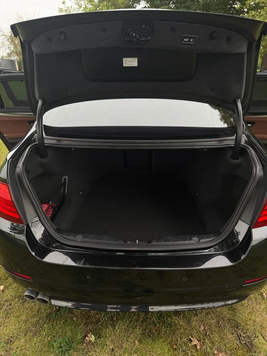 BMW F10 530d • 2010 • 245 KM • Automat • Bogata wersja wyposażenia