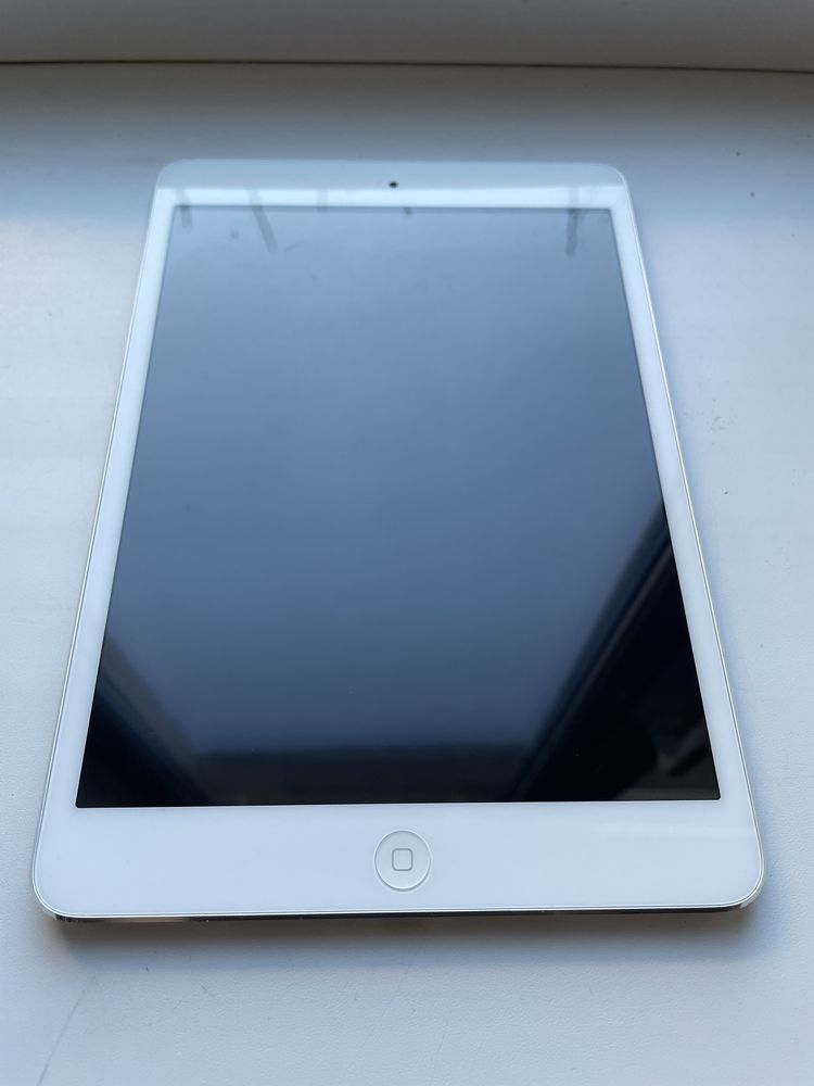 Идеальный Apple ipad mini 16 Gb wifi silver планшет