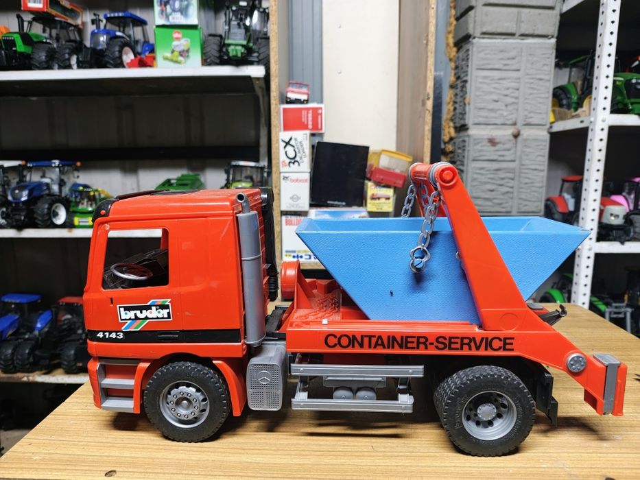 Bruder Mercedes skip