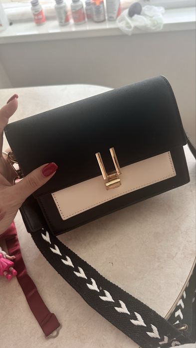 Продам сумку,стан нової