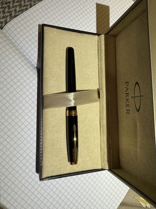 В гарному стані пірьєва позолочена Parker Sonet