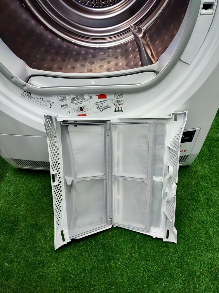 Сушильна машина з тепловим насосом AEG 8000 Series FiberProSystem A+++