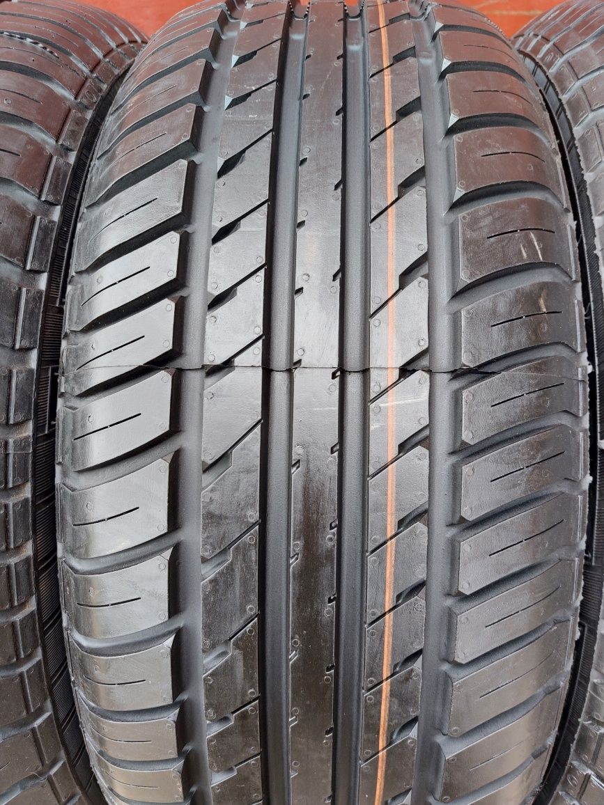 215/60/15 R15 Semperit Top Speed 2 4шт ціна за 1шт літо шини