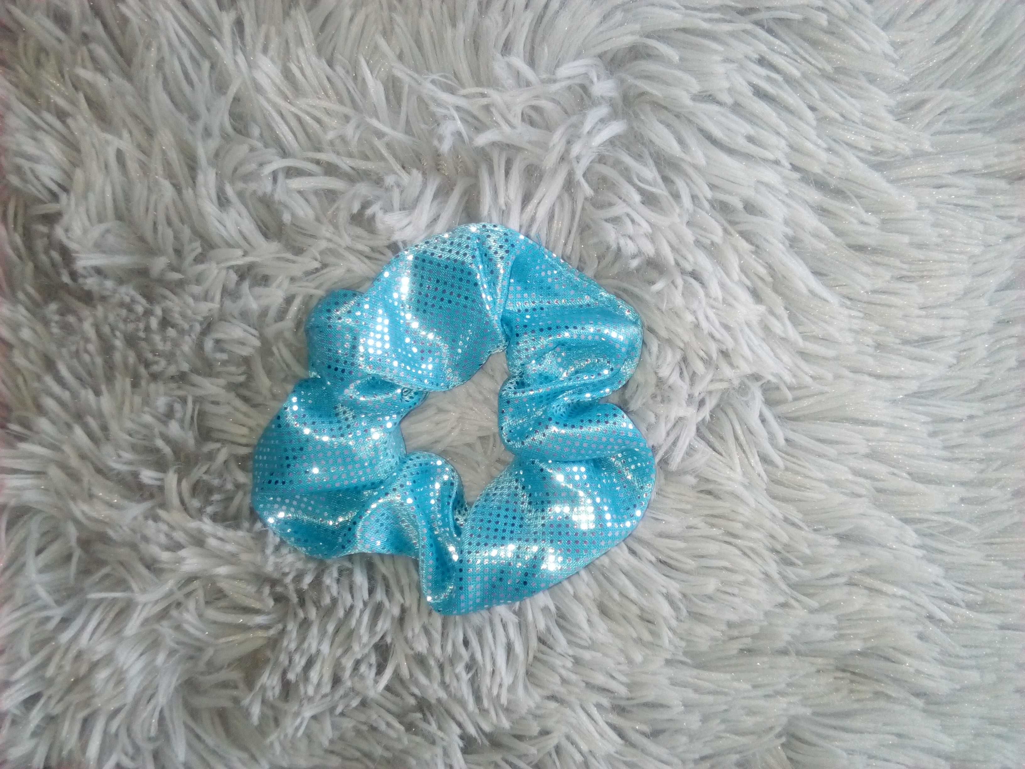 Połyskujące scrunchie do wlosów