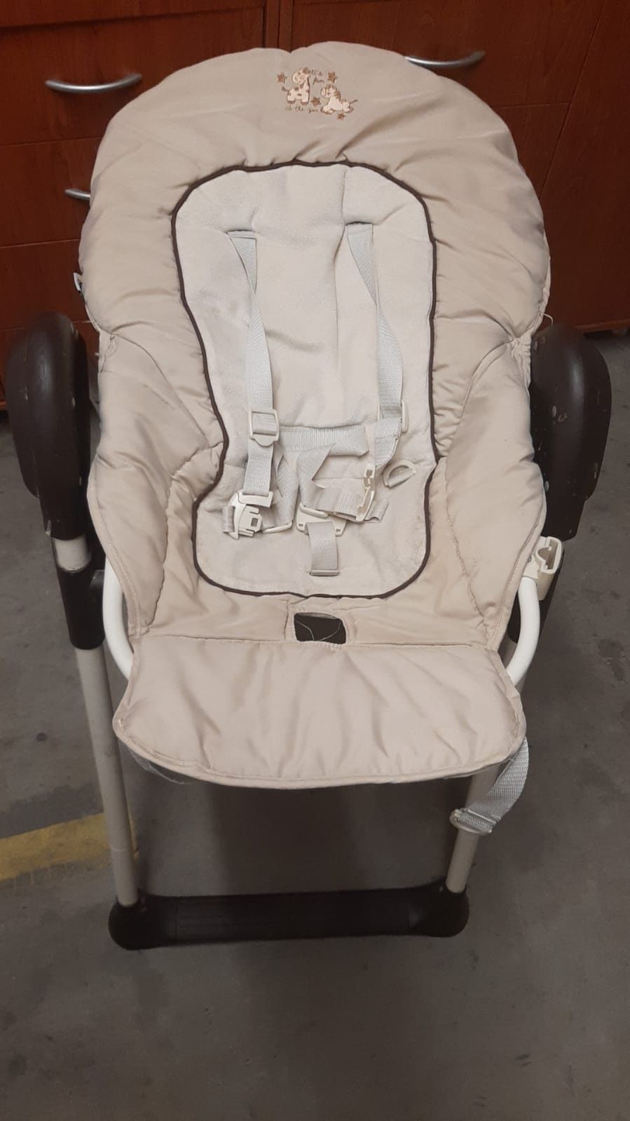Cadeira para dar Papa / Refeição ao Bebe e / ou Criança