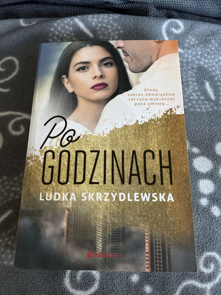 Po godzinach L. Skrzydlewska