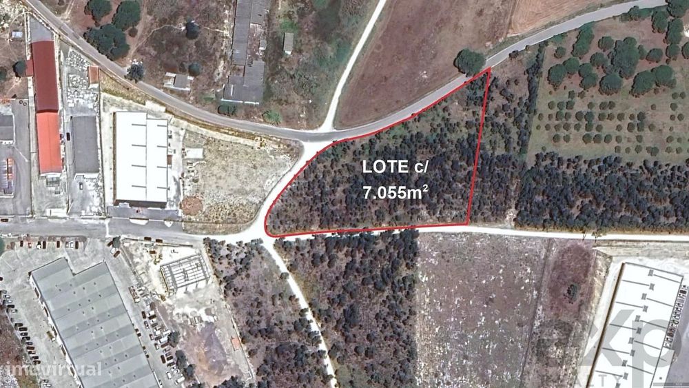 Terreno para construção de pavilhão industrial, na Zona Industrial das