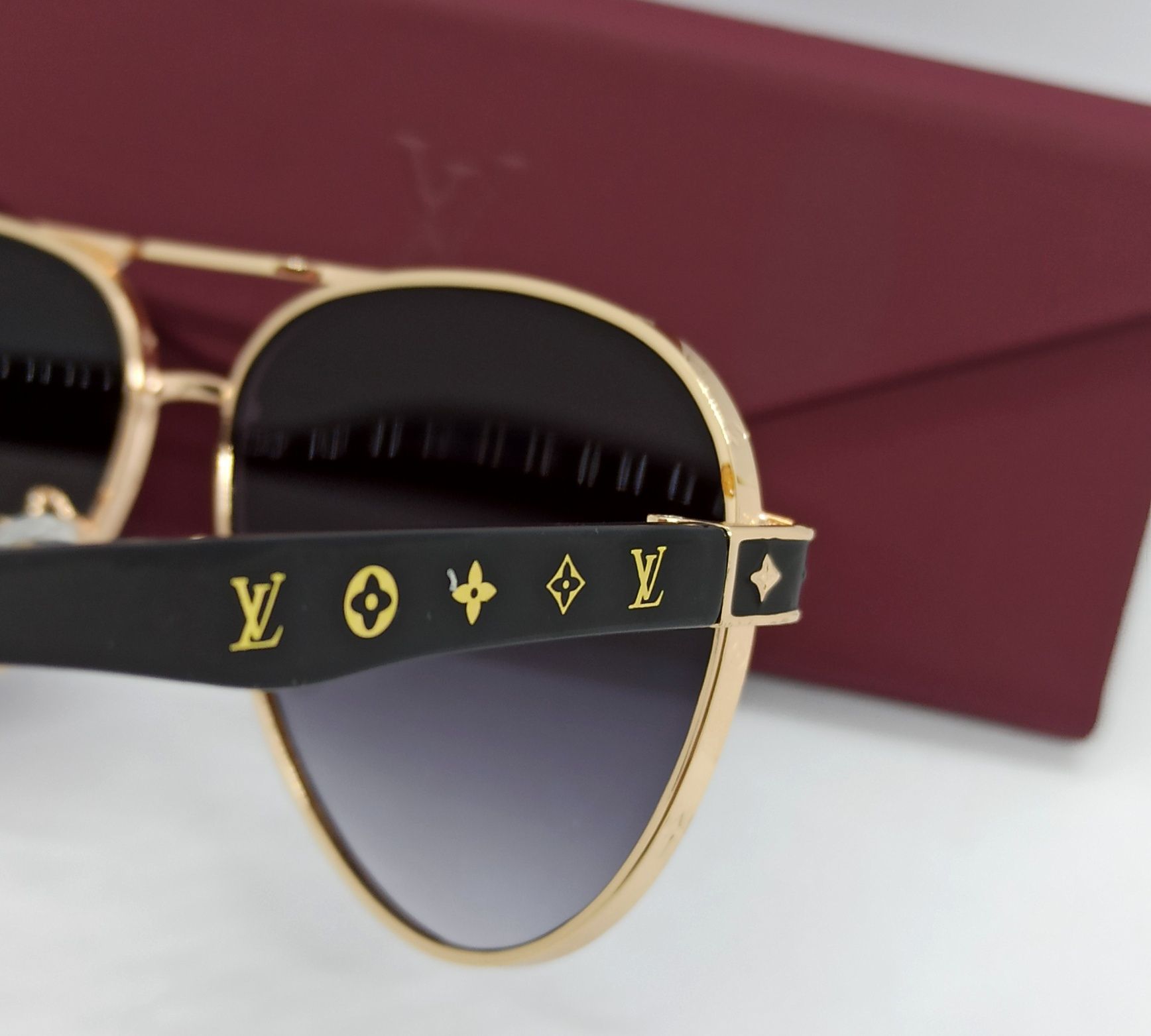Louis Vuitton очки капли мужские серый градиент в золоте в футляре