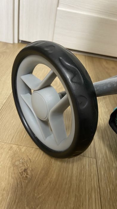 Дитяча каляска для ляльок