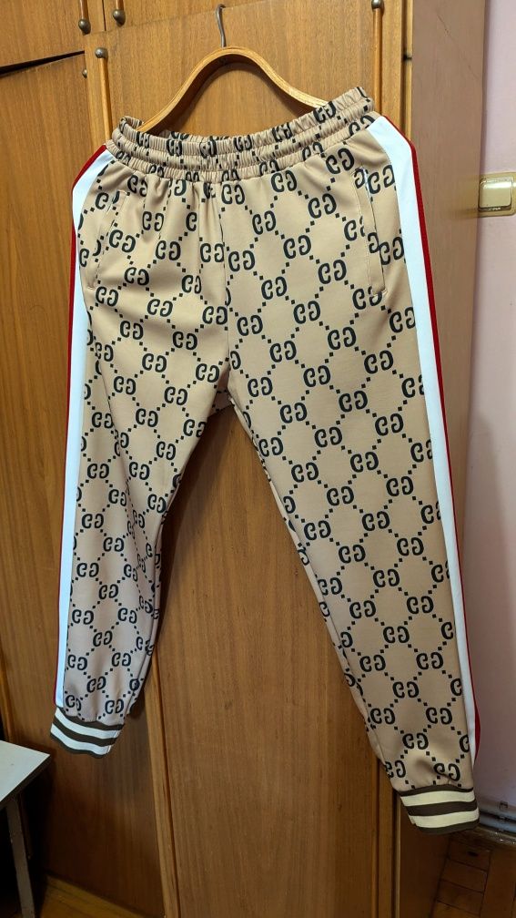 Суперові штани від фірми Gucci !