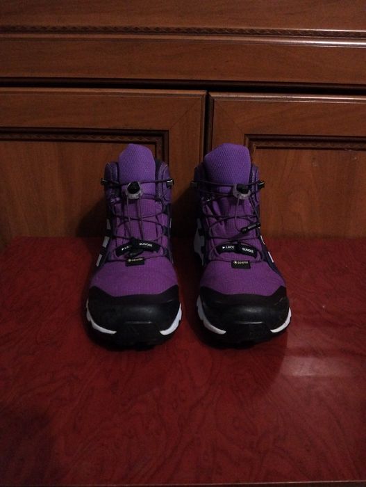 Взуття, кросівки Adidas Terrex Gore-Tex.