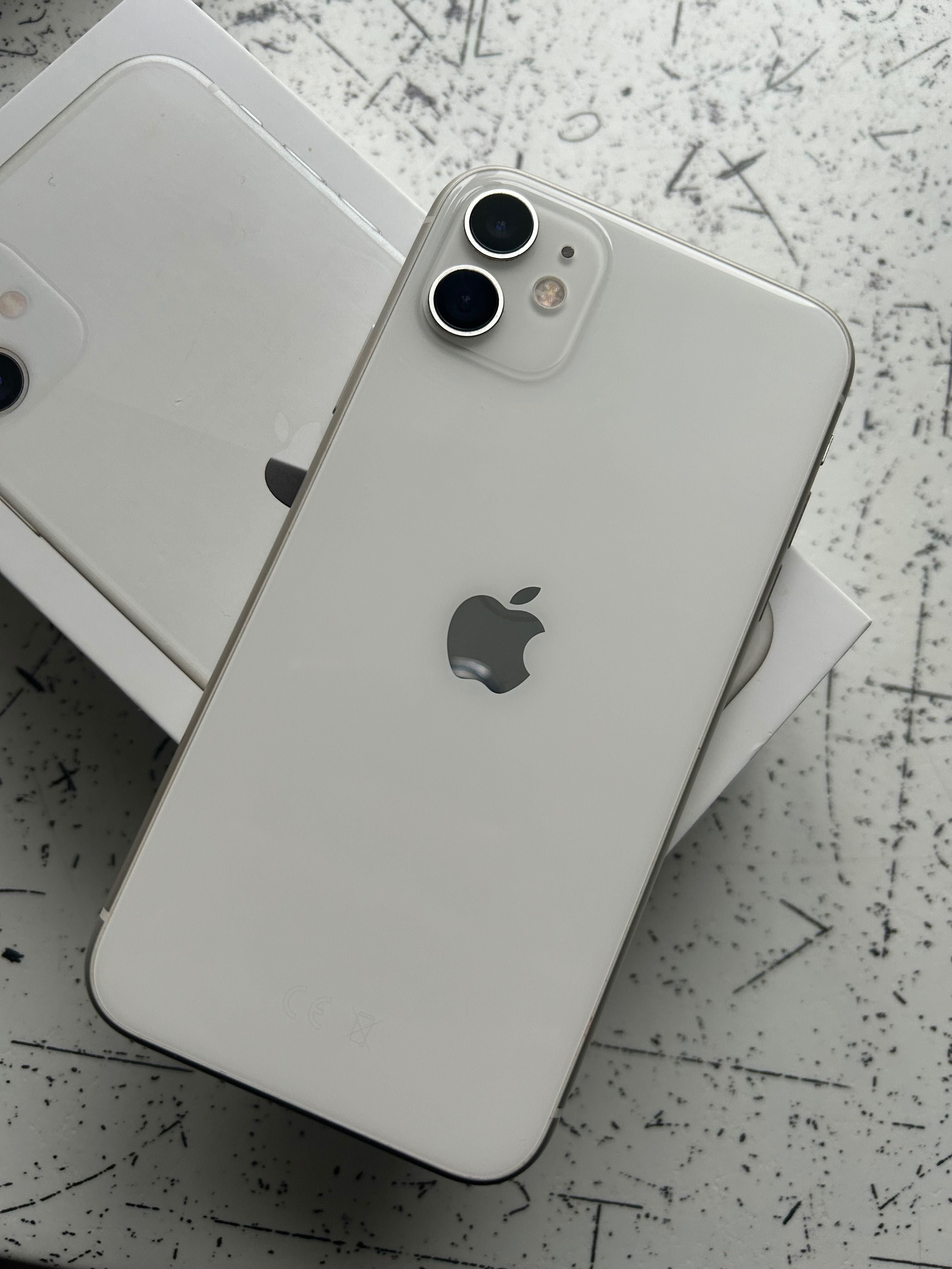 iPhone 11 128гігабайт