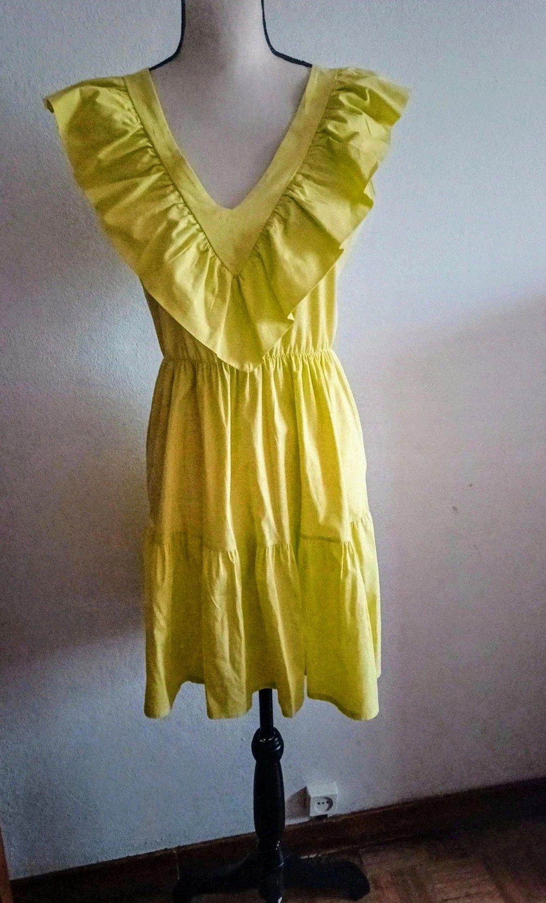 Vestido  chique e elegante para os dias mais frescos