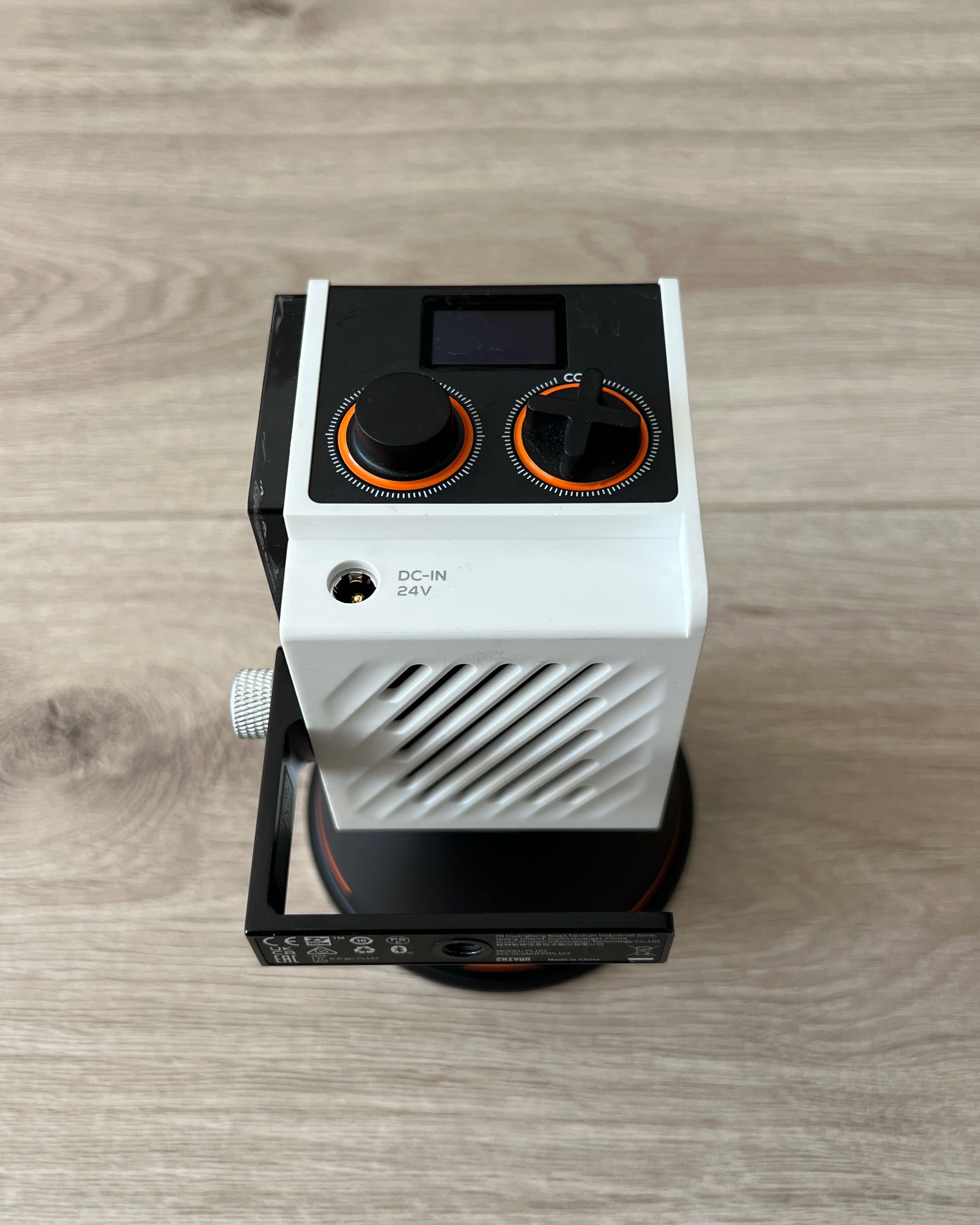 Lampa Zhiyun Molus G60 cob + mini dyfuzor