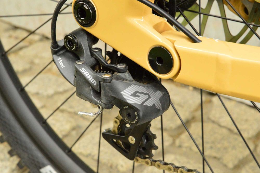 ROSE Scrub DC 1 SRAM GX DH 1x7 Rock Shox Boxxer 200mm REVERSE comp L