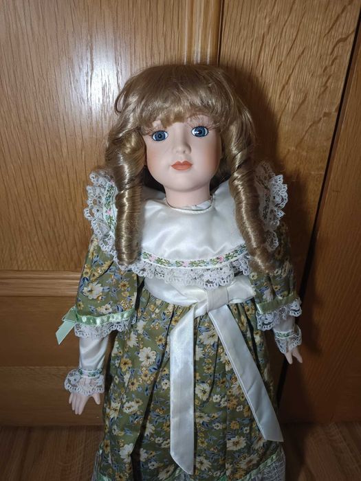 Boneca de Porcelana – Encanto Campestre