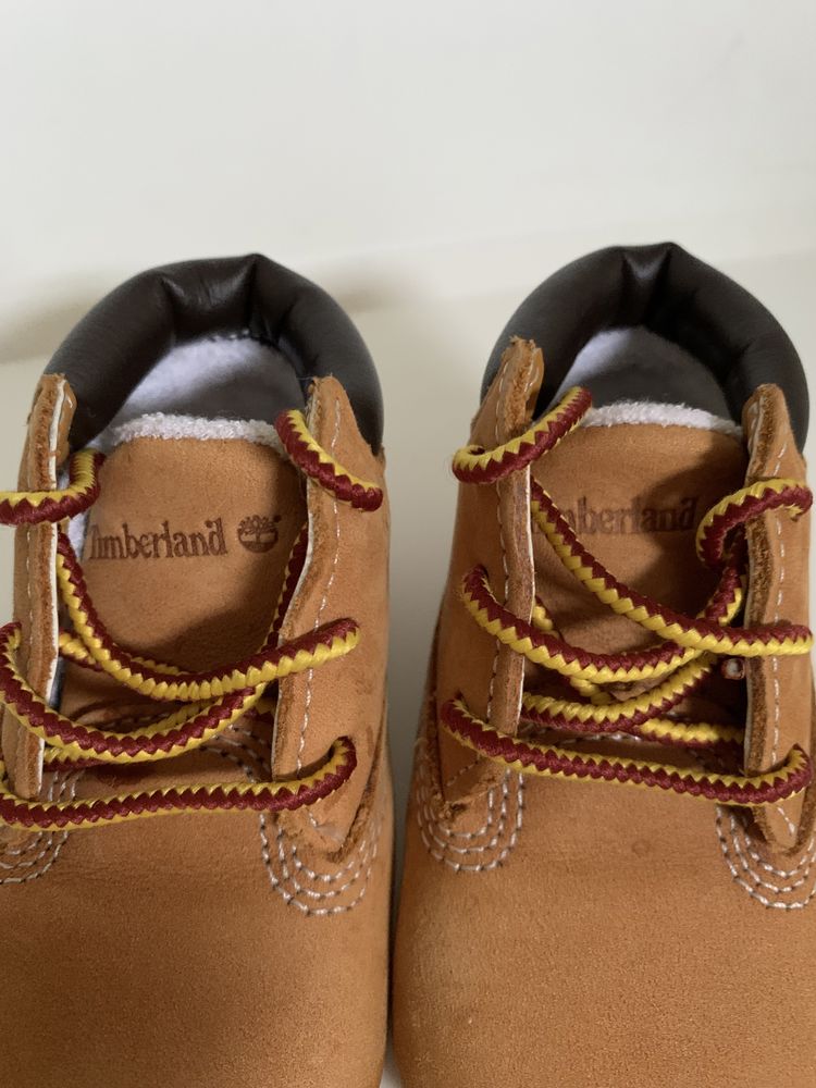 Botinhas camel Timberland 16