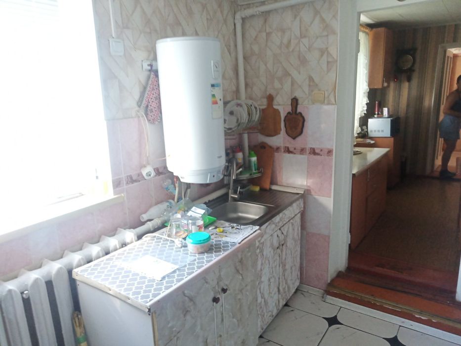 Продаж будинку ..