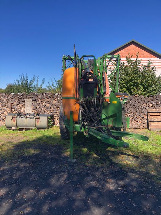 Opryskiwacz ciągany Amazone UG Nova 3000 unia hardi Kverneland