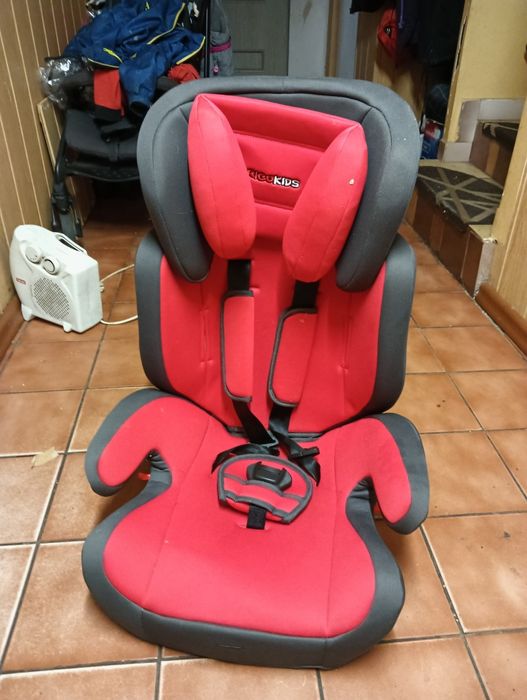 Sprzedam fotelik samochodowy