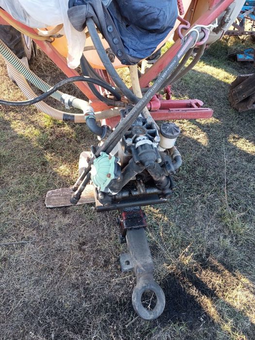 Продам оприскувач ОП-2000