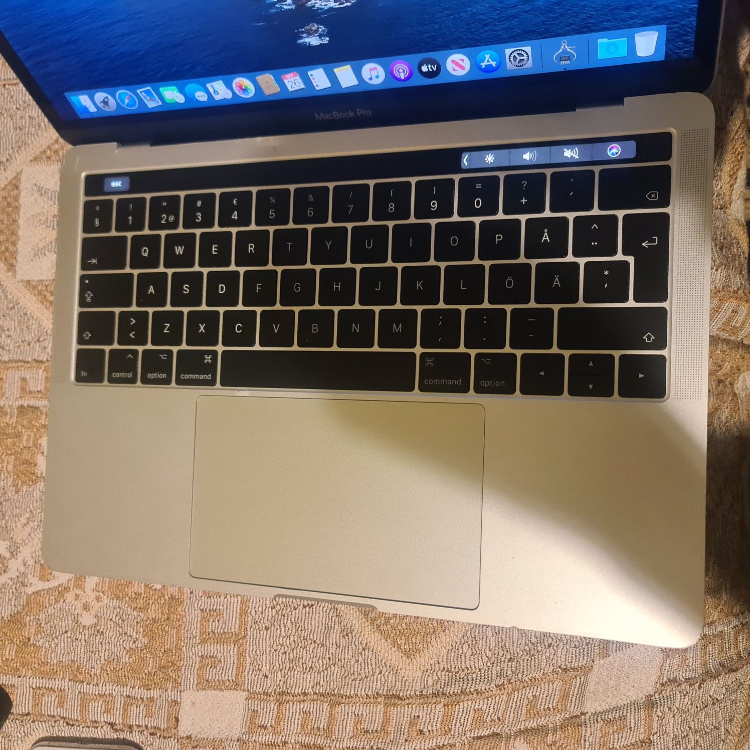 macbook pro 2017 a1708