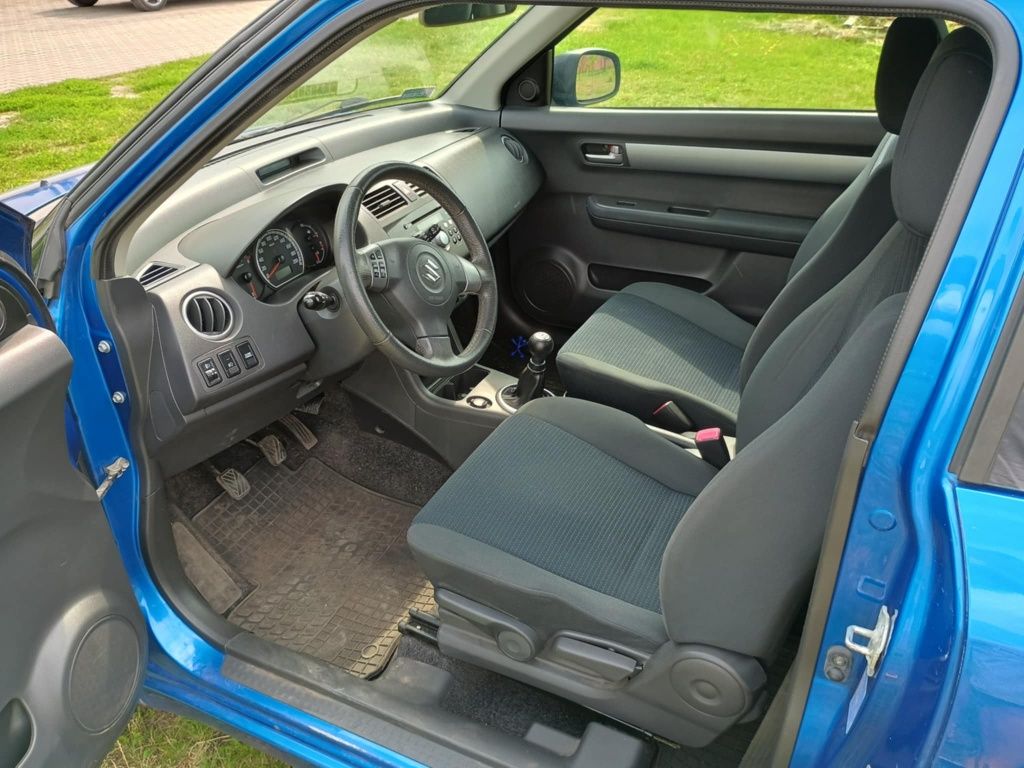 Suzuki Swift Sakura