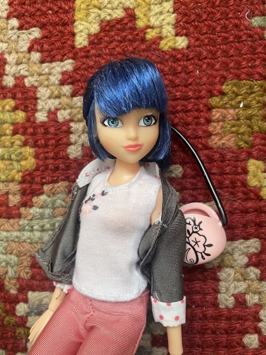 Boneca marinette lady bug