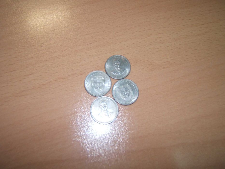 Moedas de 2.50 Escudos, 1977