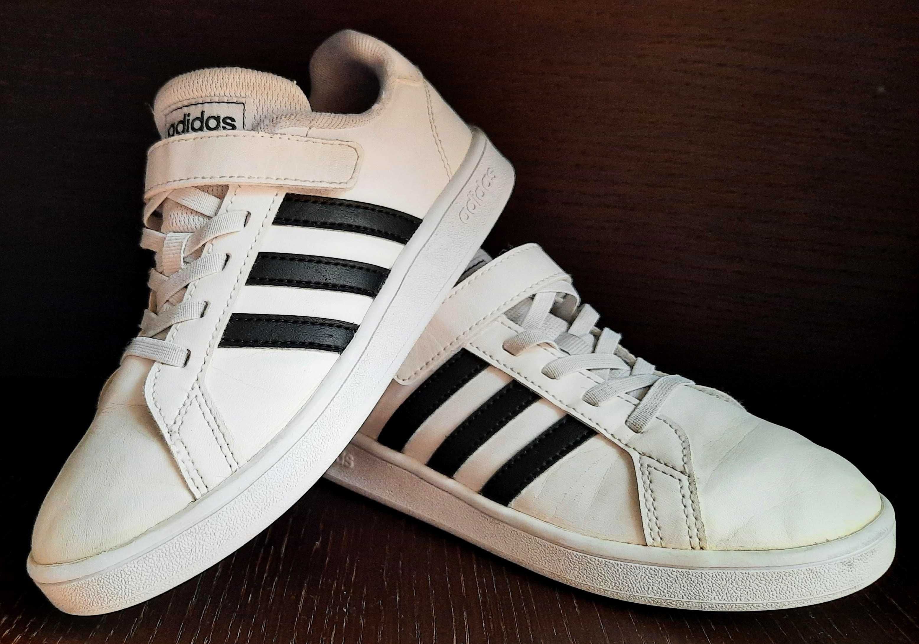 Ténis / Sapatilhas da Adidas, Grand Court Base - n.º 32