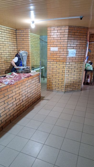 Продається комерційна нерухомість на ринку в м.Південне