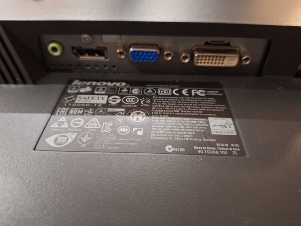 Monitor Lenovo 24 cal
