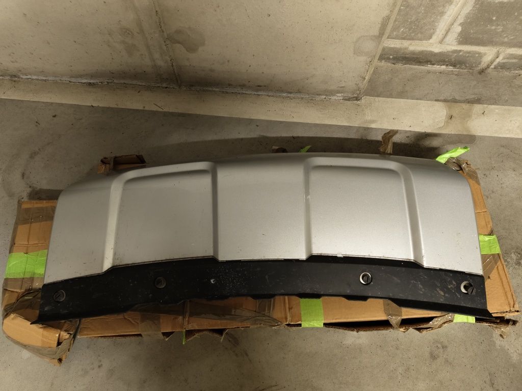 Spojler zderzaka przedniego Range Rover Sport L494 przed liftowa