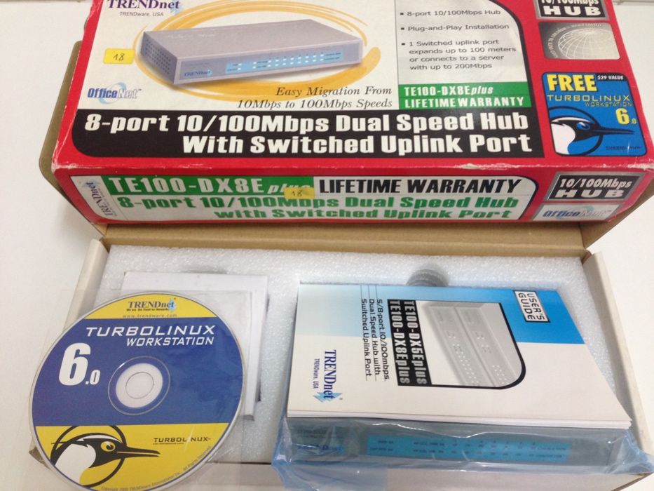 Ethernet HUB Switch dual speed TrendNet 8 portas + 1 porta para router