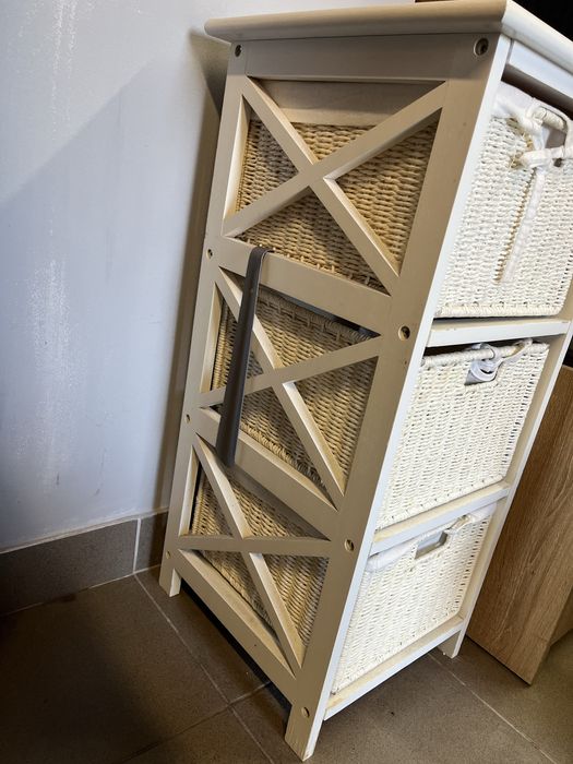 Szafka drewniana z koszykami