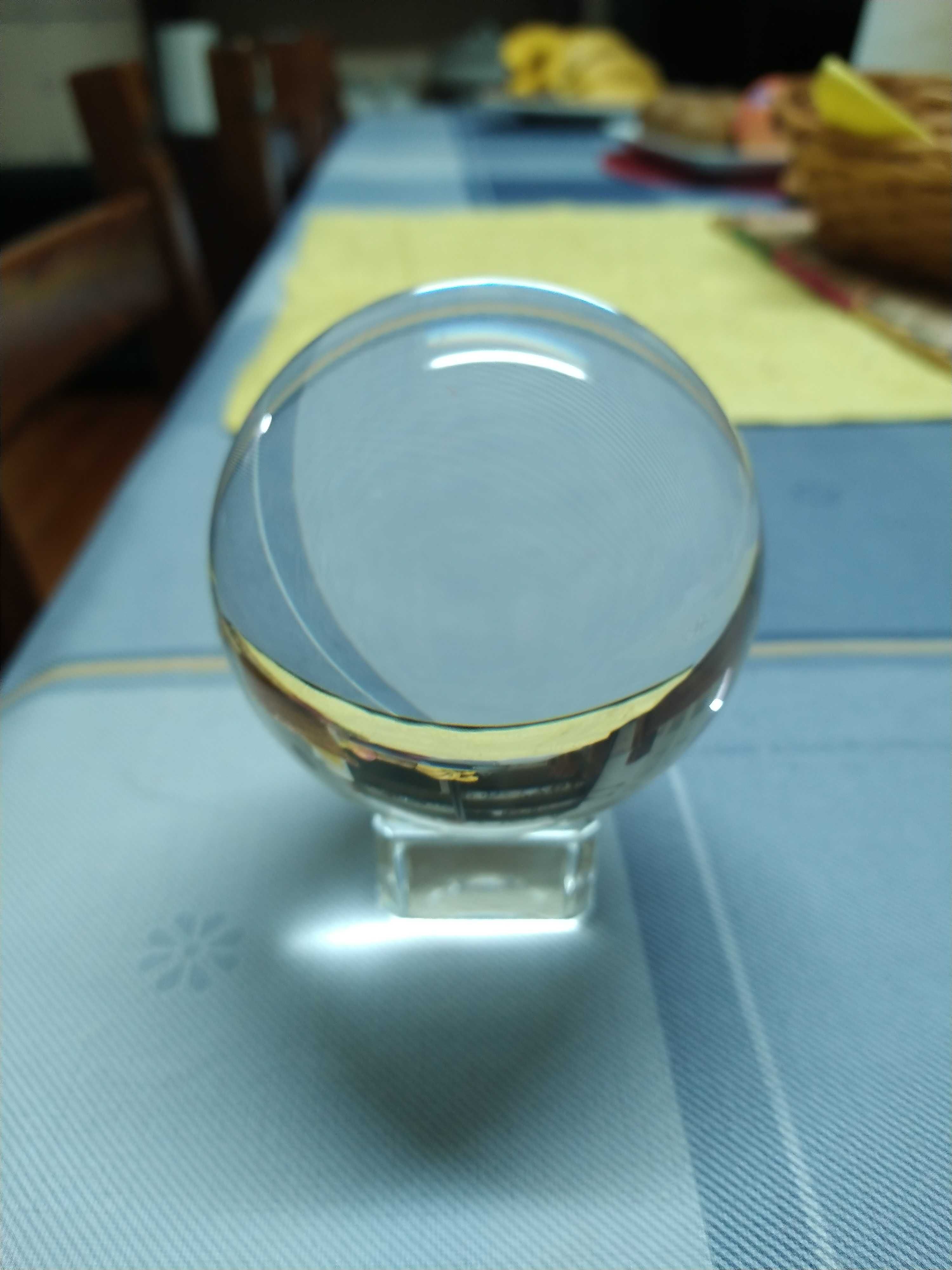 Bola de cristal com base