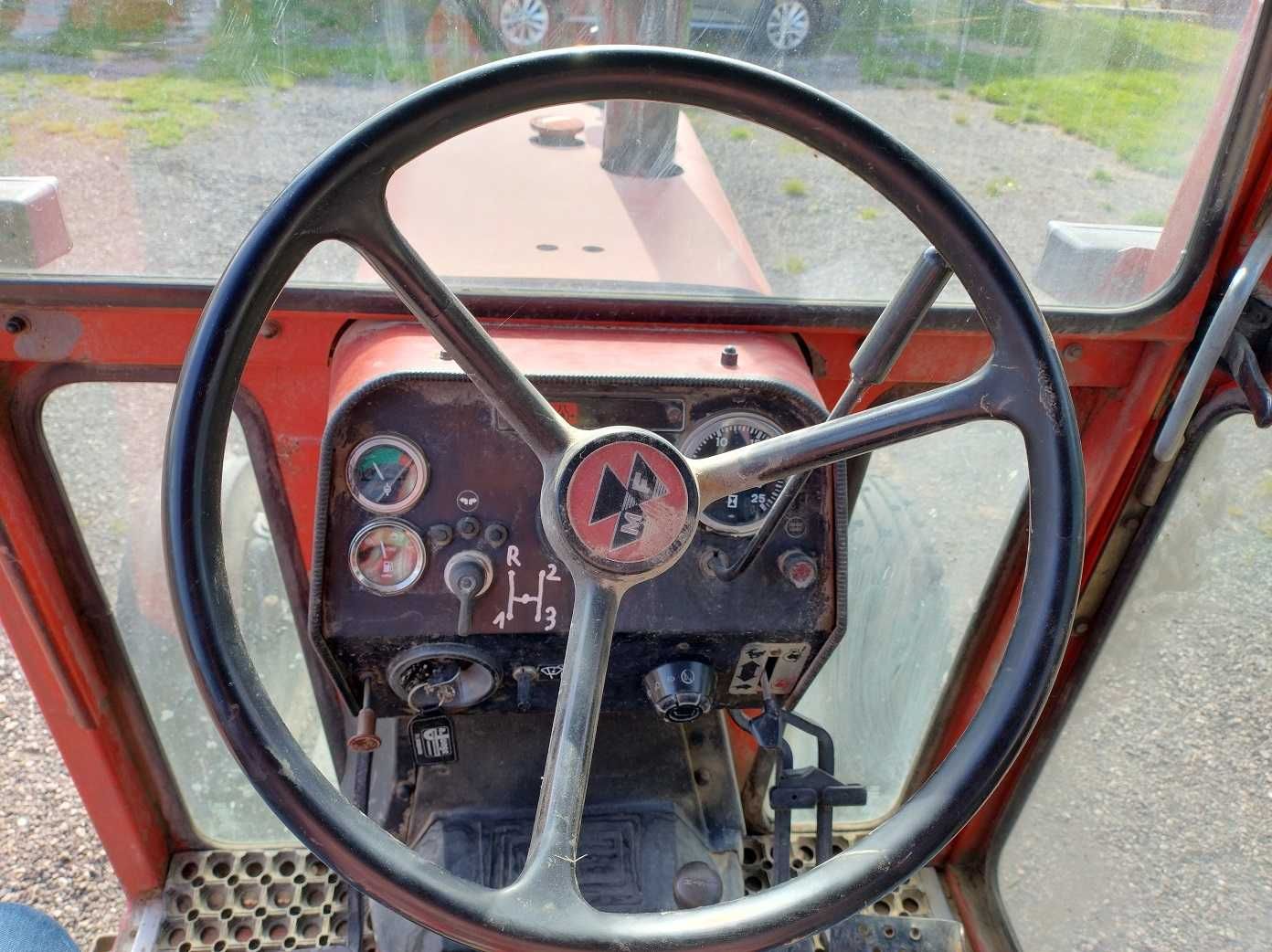 Massey Ferguson 565