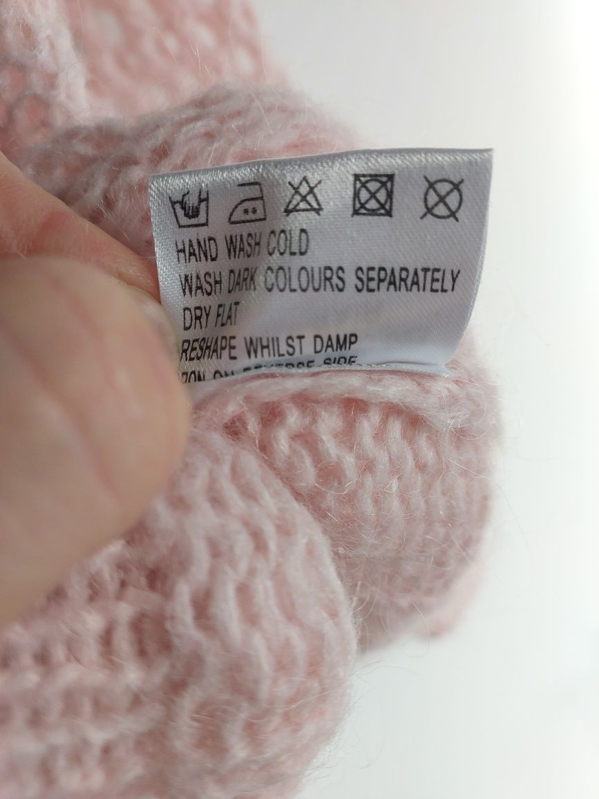 Różowy sweter r M/L
