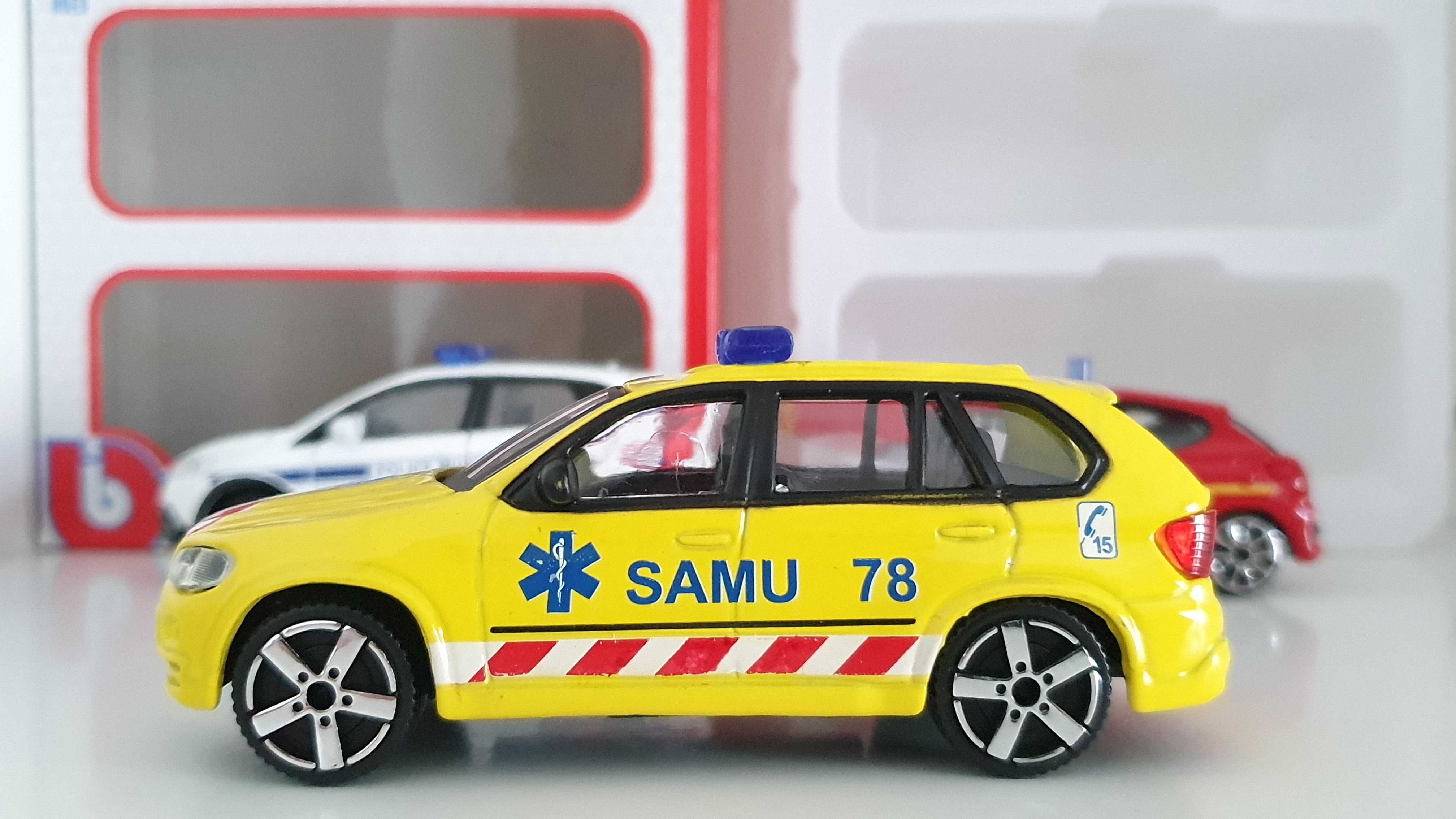 Zestaw Emergency Renault Captur Peugeot 207 BMW X5 Bburago Burago 1:43