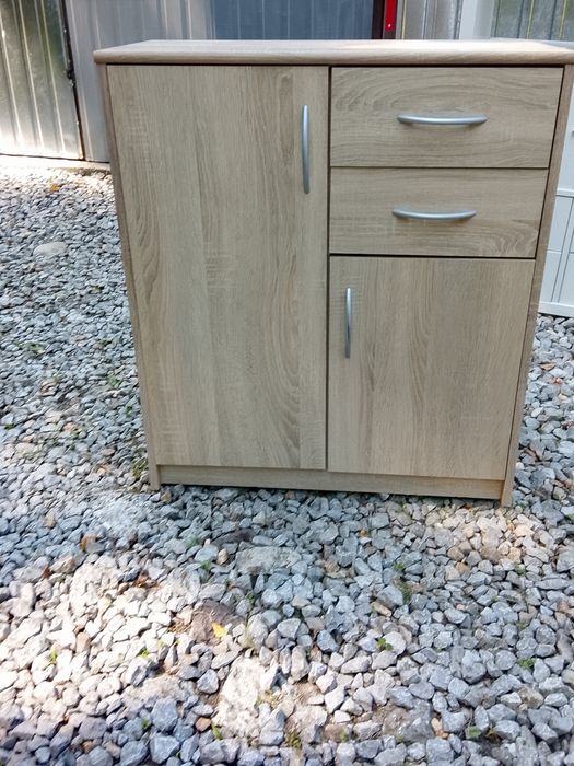Sprzedam meble plus komoda i regał