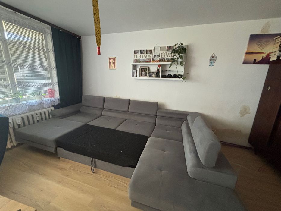 Duży narożnik z funkcją spania