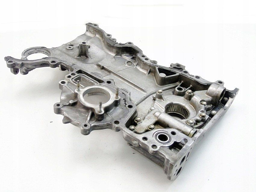 Obudowa Rozrządu Pompa Oleju 2.2 D4D Avensis Rav4 Corolla Verso Is200