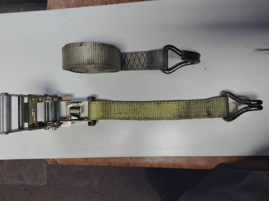 Pas transportowy mocujący