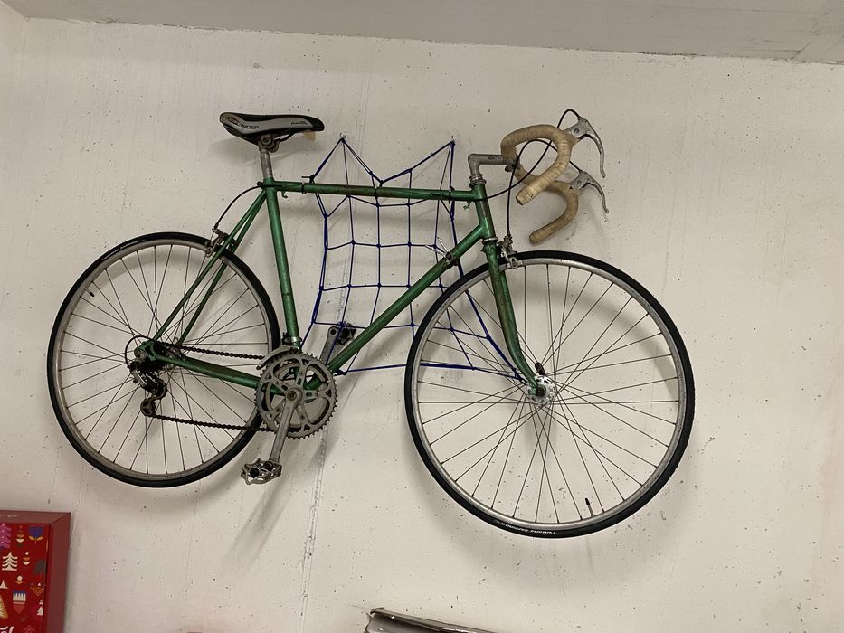 Bicicleta antiga a andar!