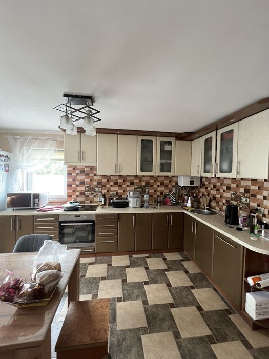 Продаж частини будинку на Крошні. 120 м2, 7 соток. Торг.