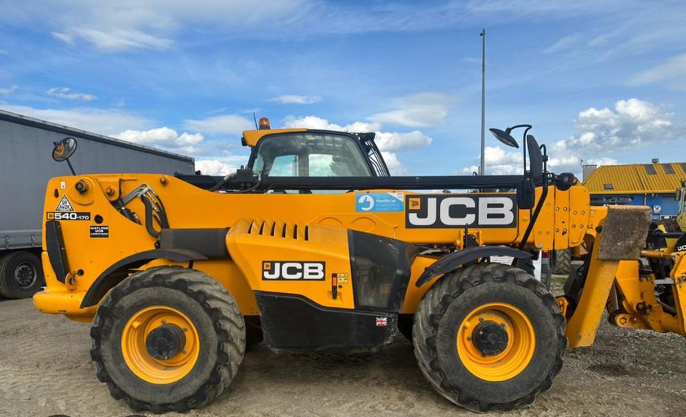 Wynajem ładowarek teleskopowych